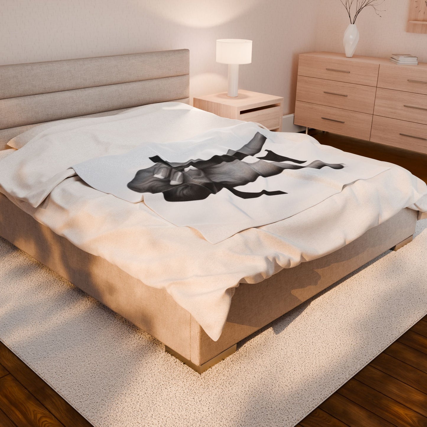 Chic Velveteen Plush Blanket - Cozy Home Decor, Luxury Gift, Stylish Throw, Accent Piece, Soft Touch for Living Room