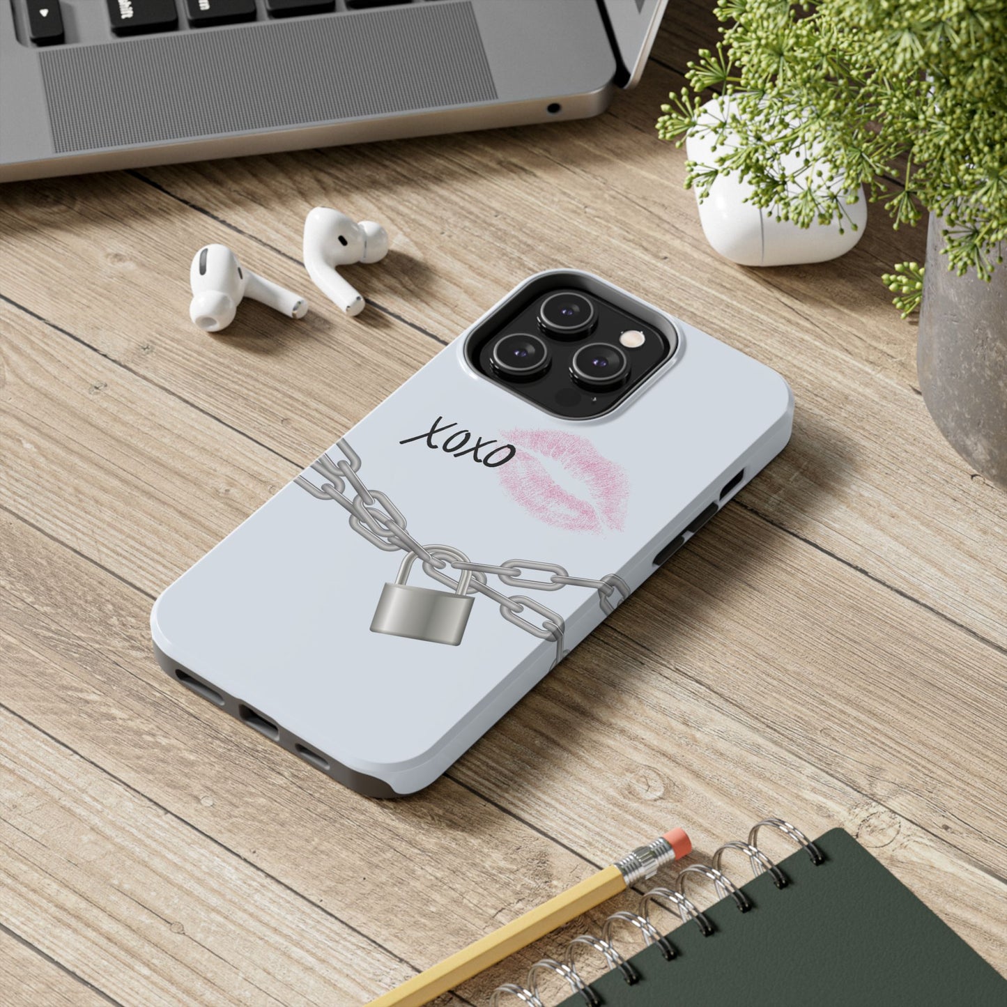 XOXO Love Lock Phone Case - Aesthetic Y2K Girly Style